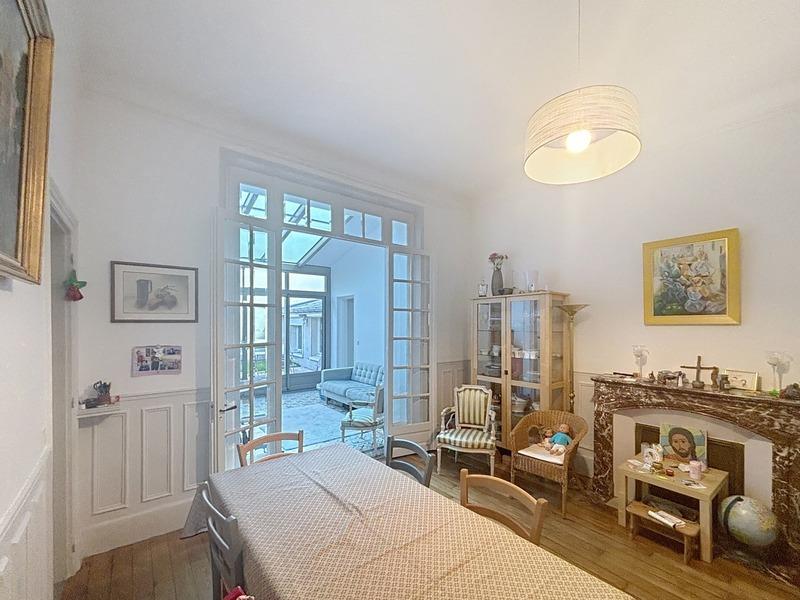 Appartement - 133 m² - 6 pièces