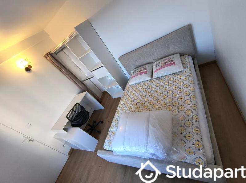 Chambre - 10 m² - 1 pièce