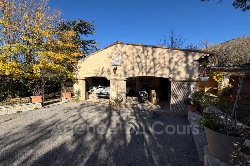 Maison - 150 m² - 1 pièce