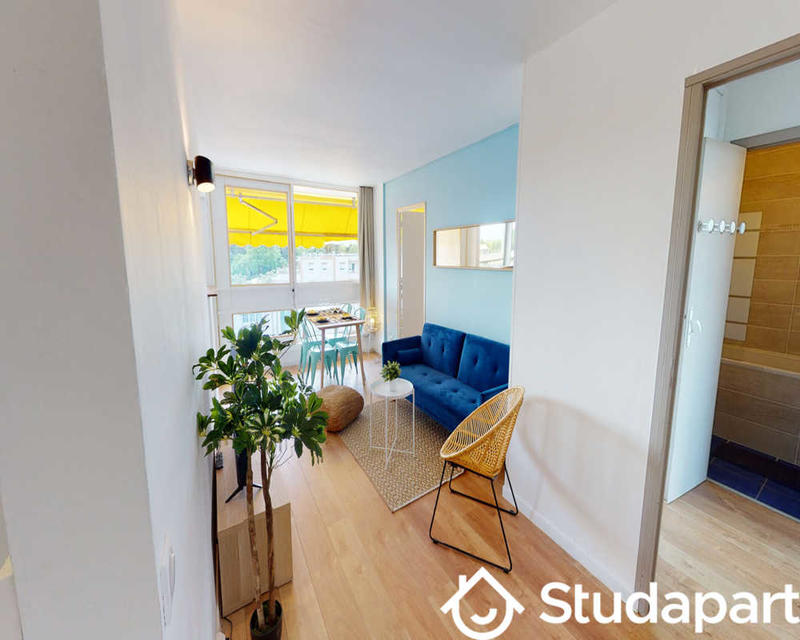 Chambre - 100 m² - 1 pièce