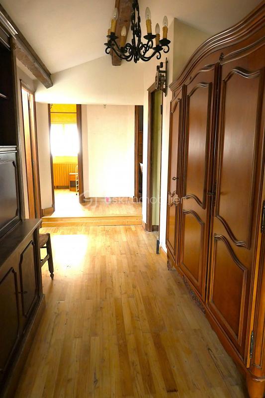 Maison traditionnelle - 169 m² - 6 pièces