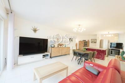 Appartement - 79 m² - 3 pièces