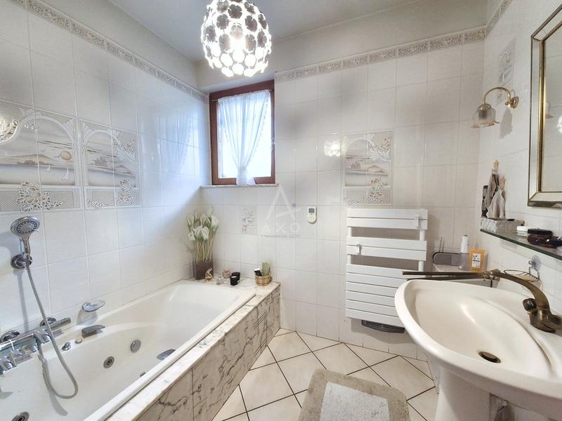 Maison - 163 m² - 6 pièces