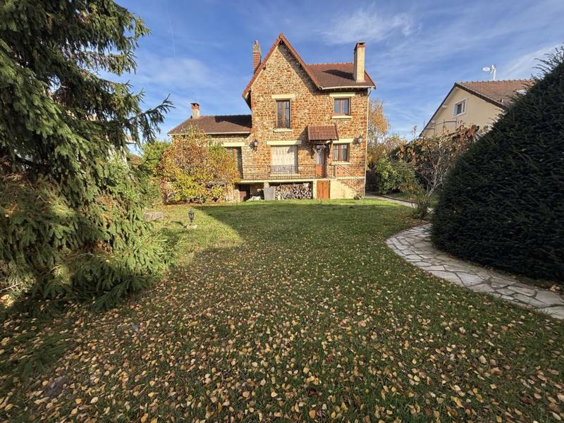 Maison - 135 m² - 6 pièces