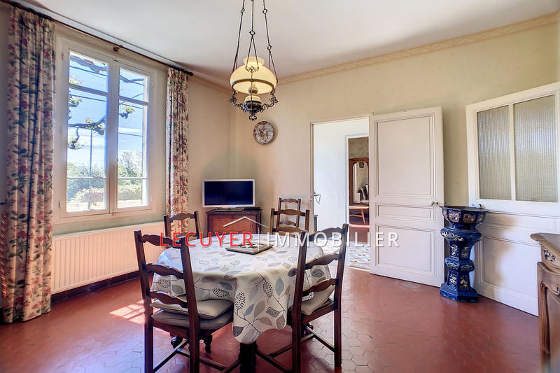 Maison - 208 m² - 5 pièces