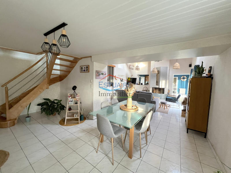 Maison - 160 m² - 6 pièces