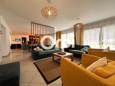 Maison - 336 m² - 7 pièces