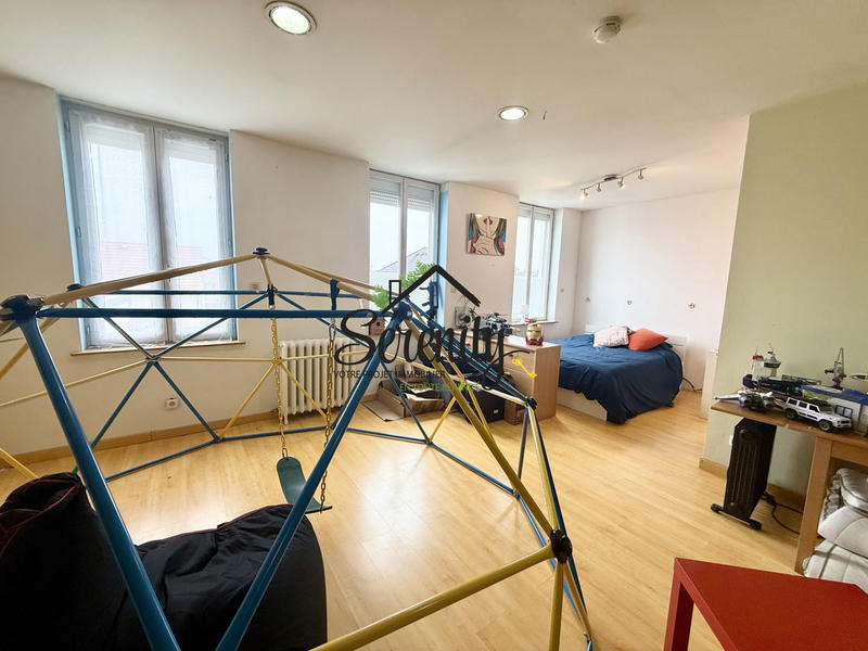 Maison - 195 m² - 8 pièces