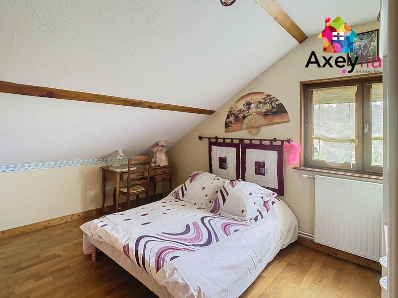 Maison - 196 m² - 12 pièces