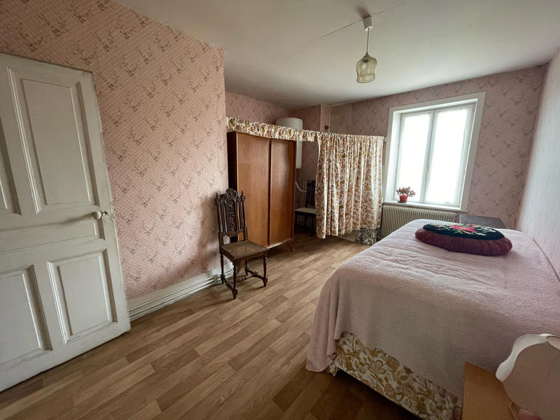 Maison - 208 m² - 8 pièces