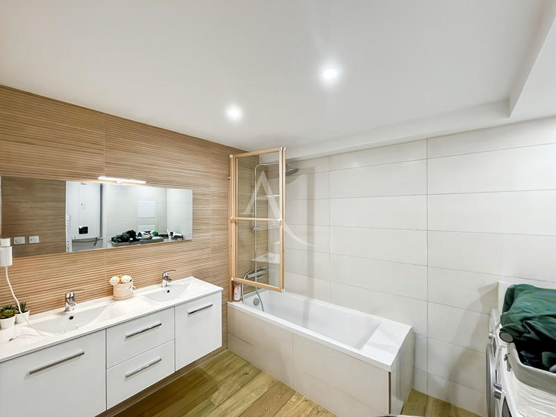 Appartement - 130 m² - 5 pièces