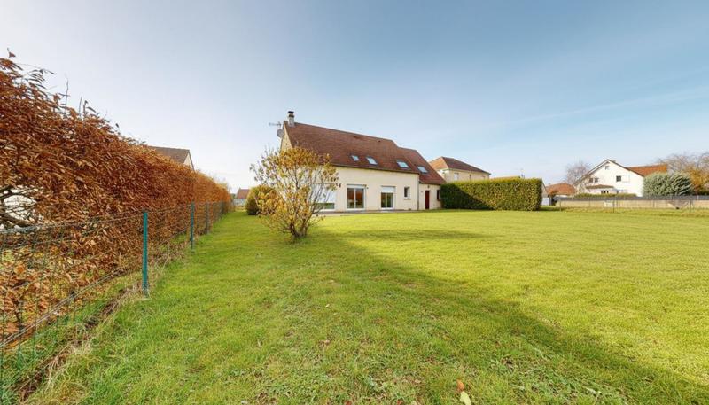 Maison - 196 m² - 6 pièces