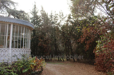 Demeure - 250 m² - 8 pièces