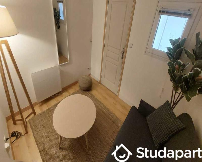 Chambre - 70 m² - 1 pièce