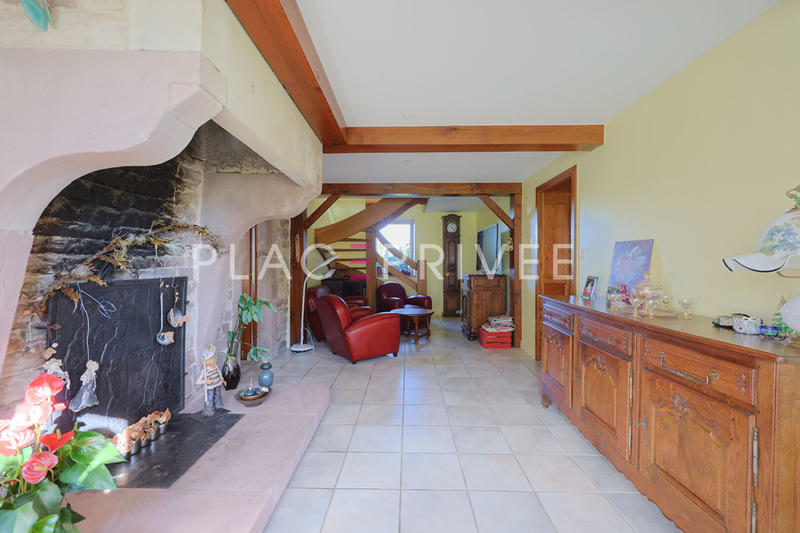 Maison - 300 m² - 12 pièces