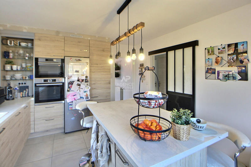 Maison - 131 m² - 7 pièces