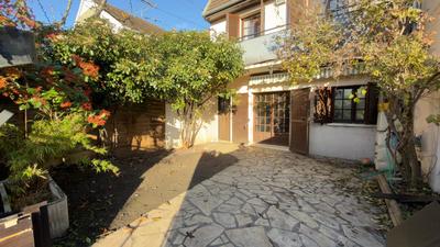 Maison - 105 m² - 5 pièces