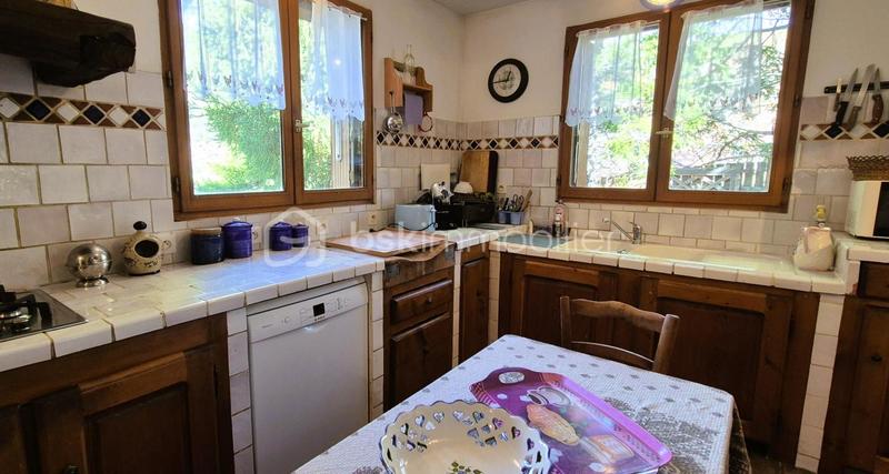 Châlet - 197 m² - 8 pièces