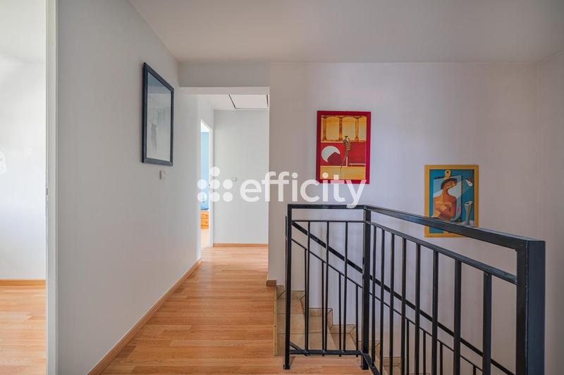 Maison - 169 m² - 6 pièces