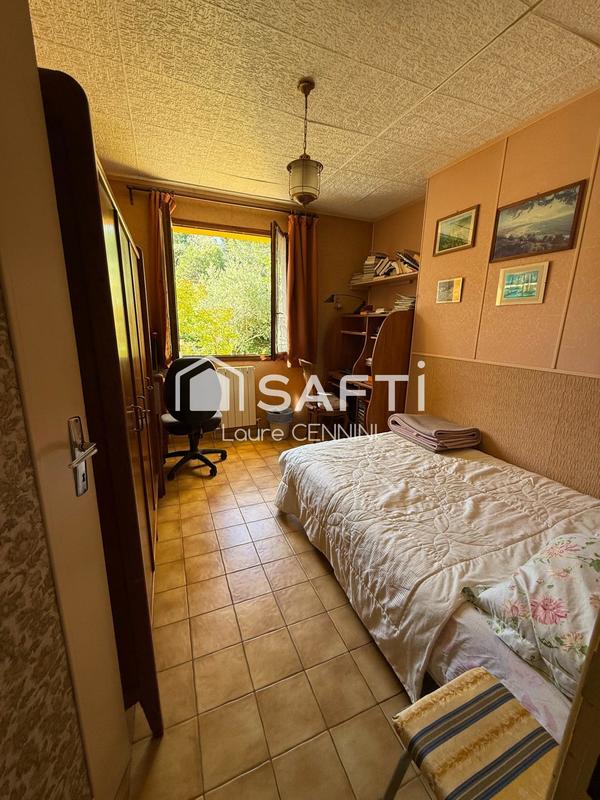 Maison - 91 m² - 5 pièces