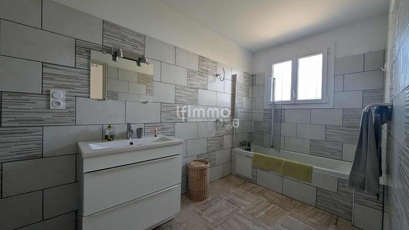 Maison - 120 m² - 4 pièces