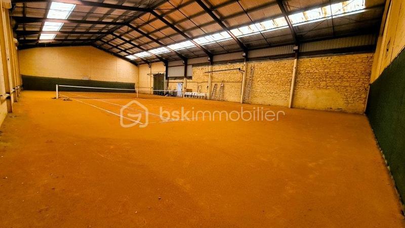 Parking / Garage - 620 m²