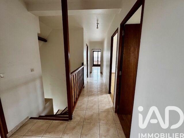 Maison - 205 m² - 8 pièces