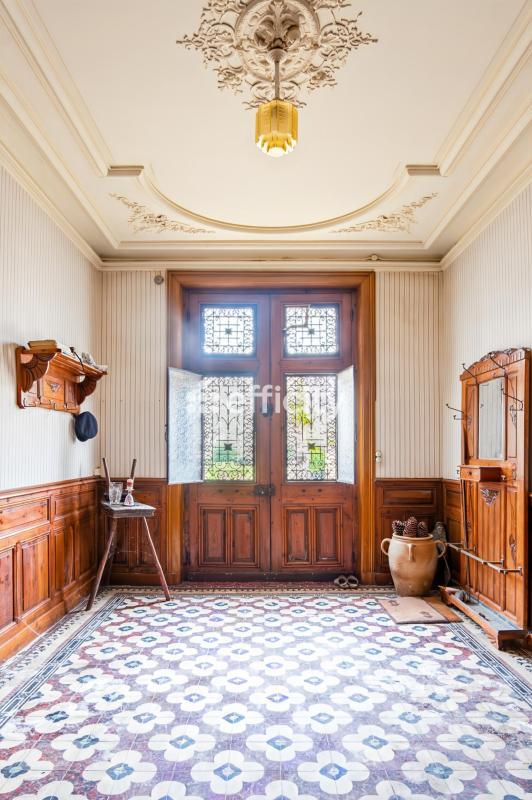 Demeure - 425 m² - 15 pièces