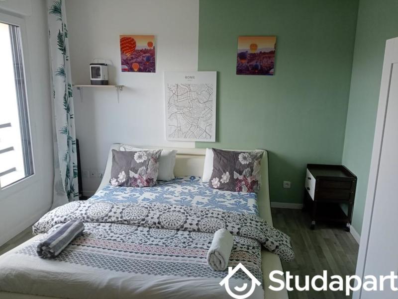 Chambre - 14 m² - 1 pièce