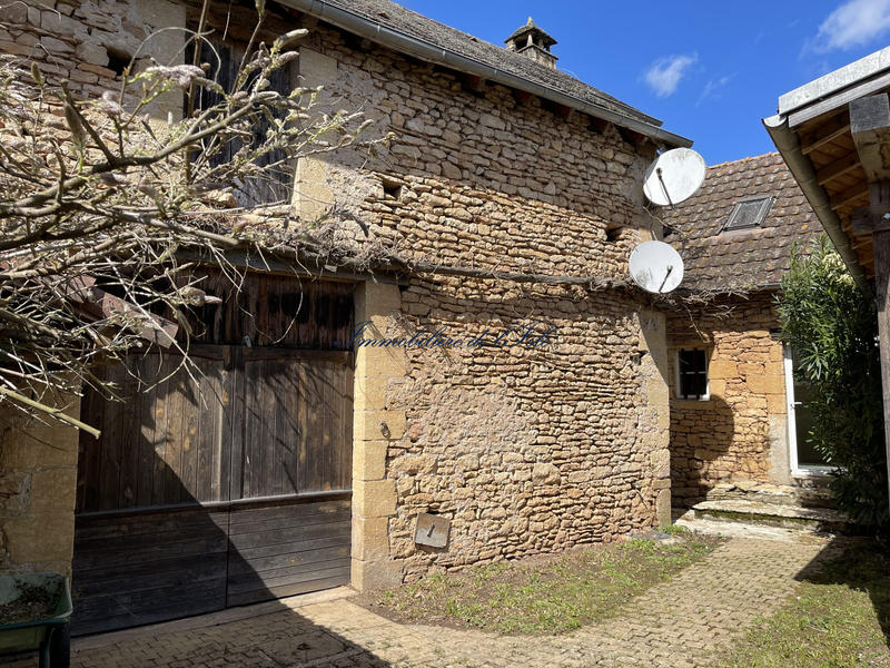 Maison - 235 m² - 8 pièces