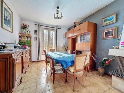 Maison - 186 m² - 7 pièces