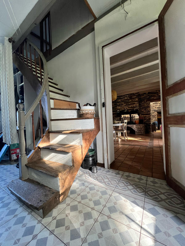 Propriété - 328 m² - 11 pièces