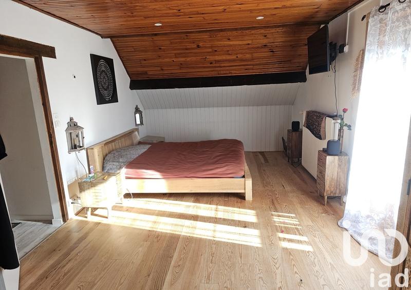 Maison - 243 m² - 9 pièces