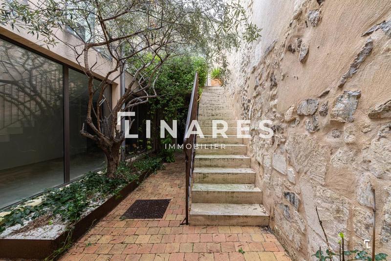 Maison - 210 m² - 5 pièces