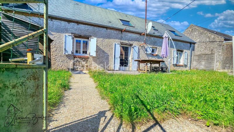 Maison jumelée - 106 m² - 4 pièces