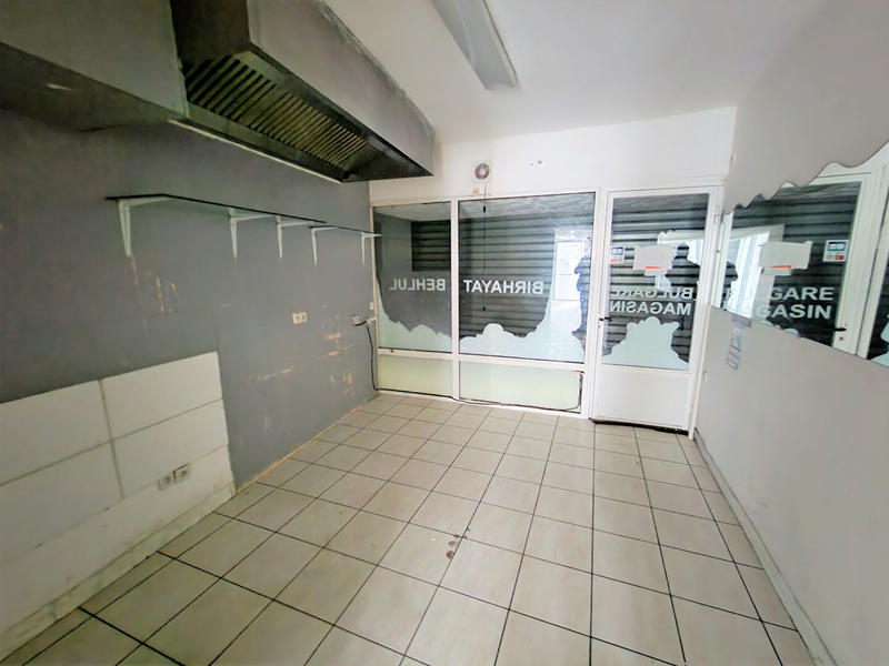 Immeuble - 147 m² - 7 pièces