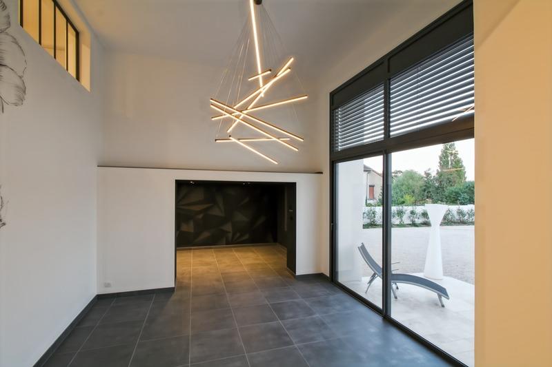 Maison - 230 m² - 9 pièces