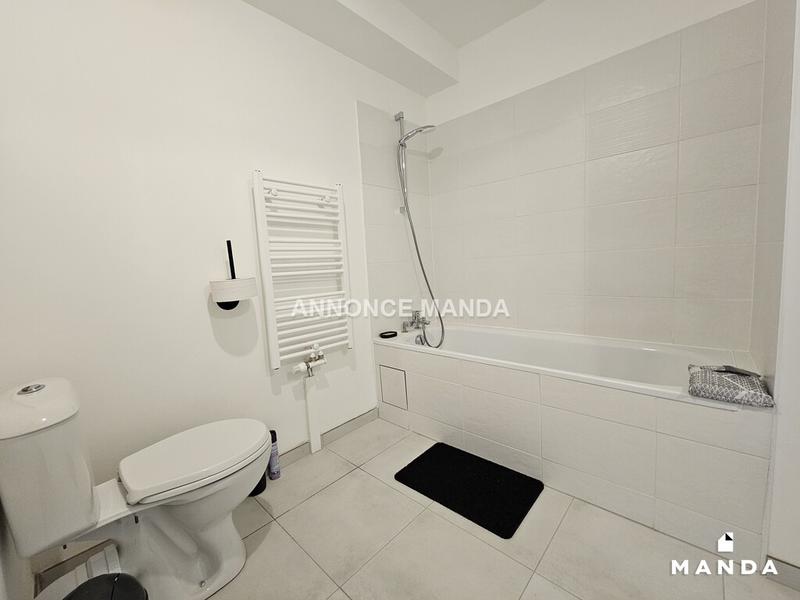 Studio - 25 m² - 1 pièce