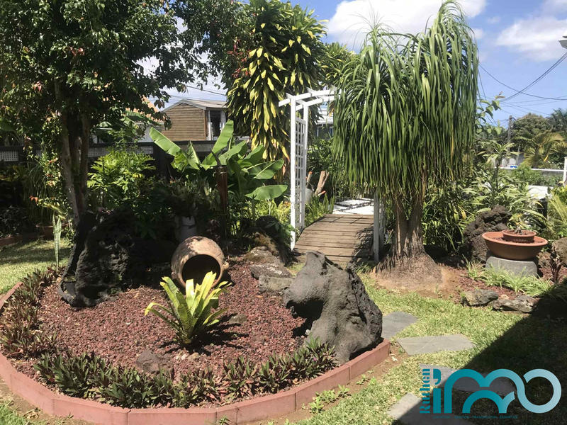 Maison traditionnelle - 320 m² - 8 pièces