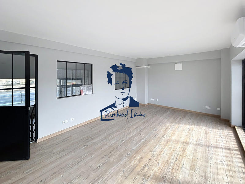 Bureau - 83 m² - 2 pièces