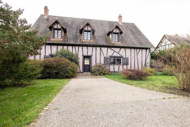 Maison - 258 m² - 7 pièces