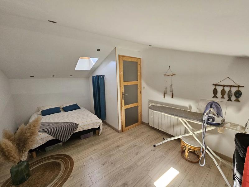 Maison - 157 m² - 9 pièces