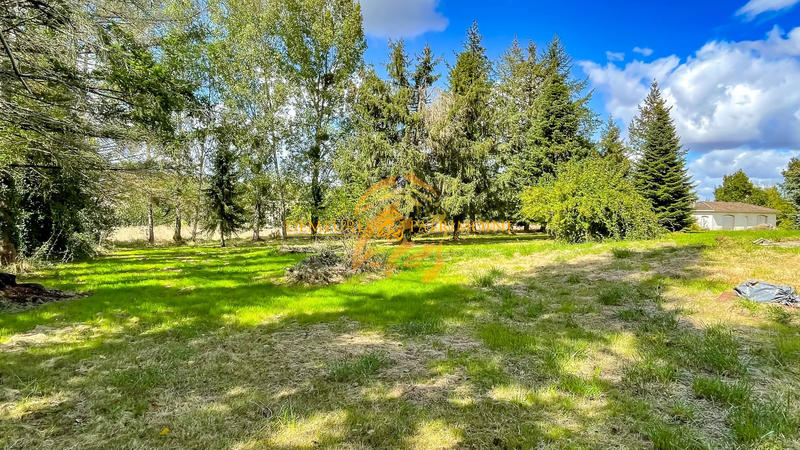 Maison - 243 m² - 8 pièces