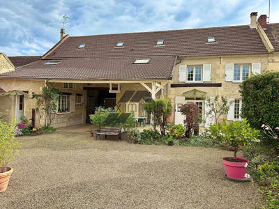 Propriété - 151 m² - 7 pièces