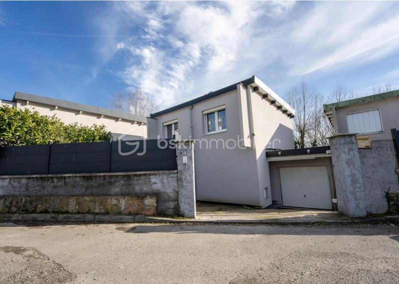 Maison - 77 m² - 4 pièces