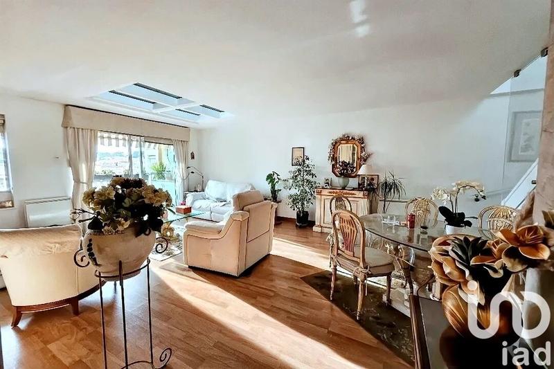 Appartement - 164 m² - 6 pièces