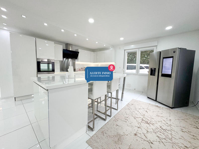 Maison - 165 m² - 6 pièces