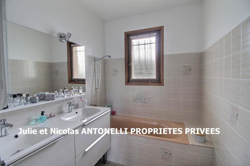 Maison - 92 m² - 5 pièces