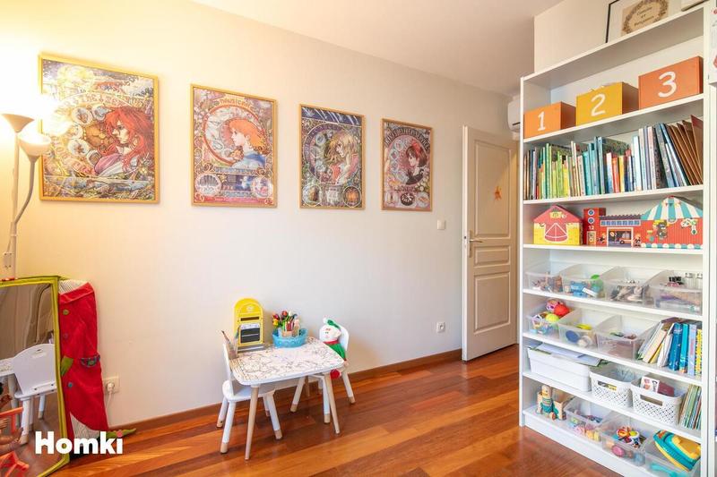 Appartement - 106 m² - 4 pièces