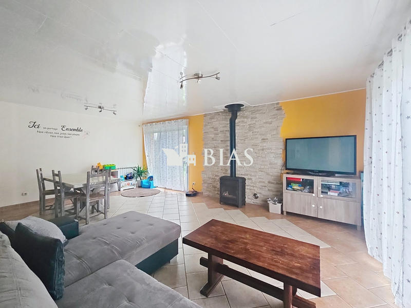 Maison - 102 m² - 5 pièces